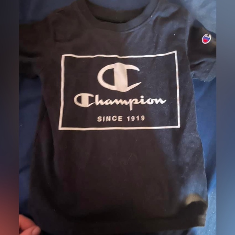 Champion t shirt